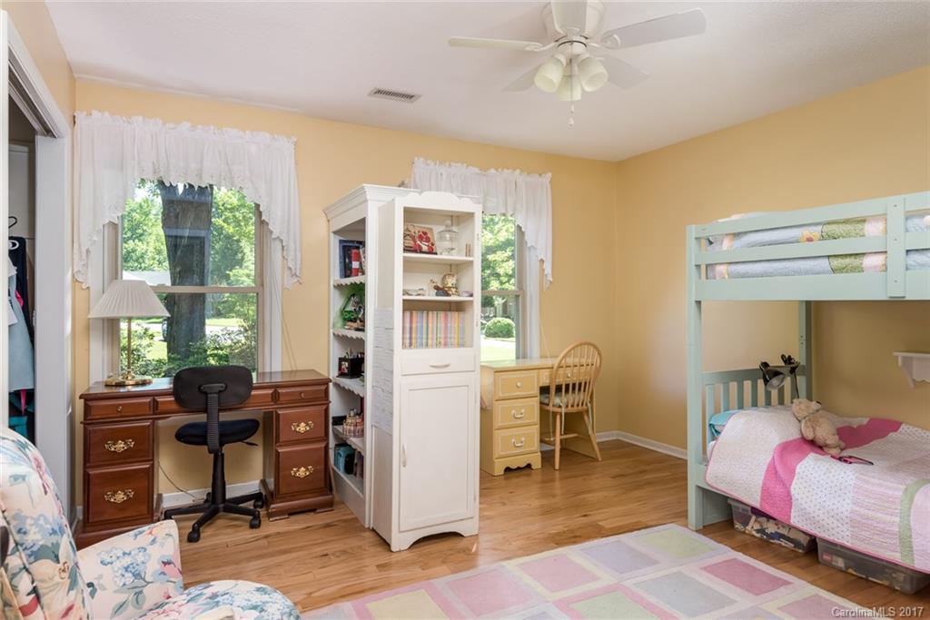 1100 Berry Ridge Road Charlotte, NC 28270 - Photo 10 of 19 Gallery Image 10