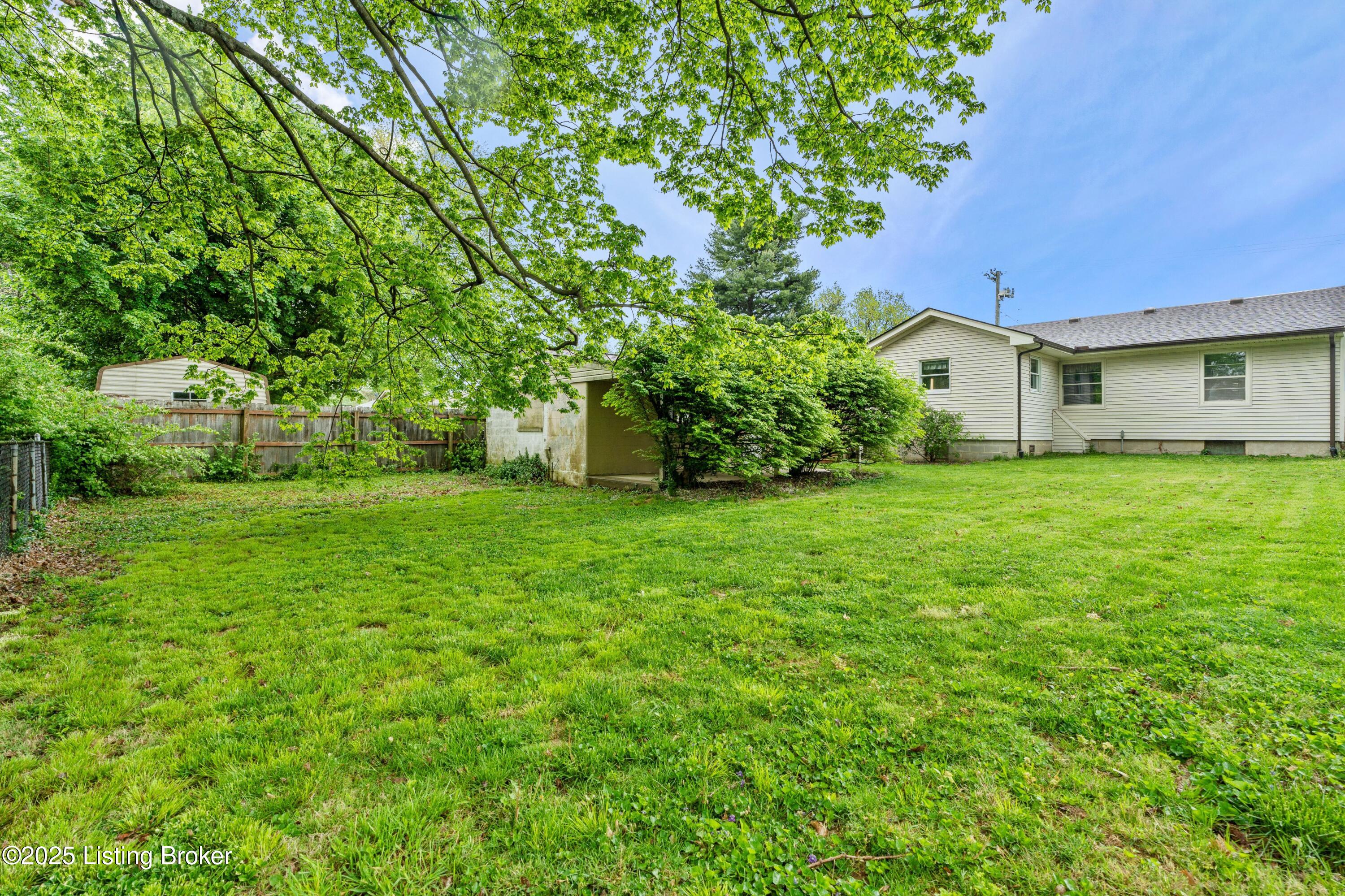 9409 Fairground Road Louisville, KY 40291 - Photo 34 of 35 DSC06974