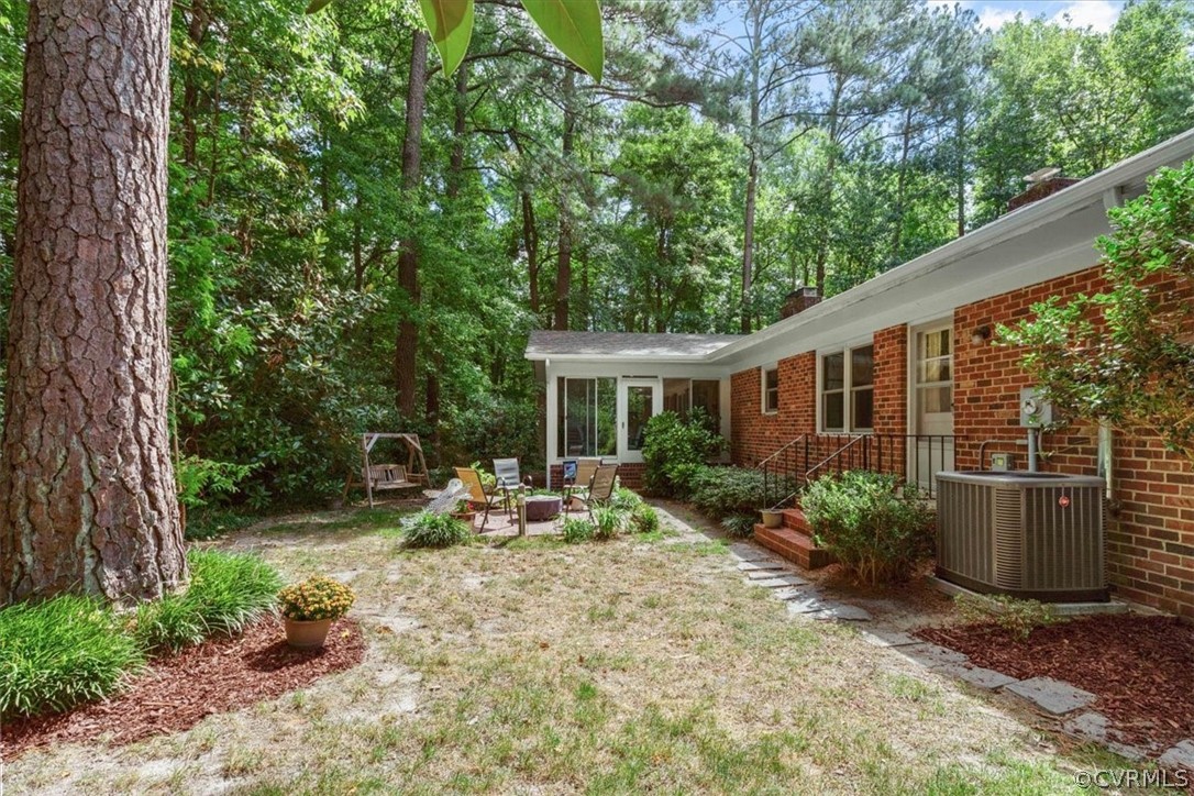 14250 Riverside Drive Ashland, VA 23005 - Photo 41 of 45 Private yard