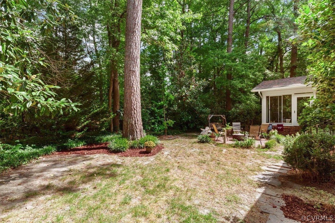 14250 Riverside Drive Ashland, VA 23005 - Photo 43 of 45 HGC includes restaurant and seasonal pool
