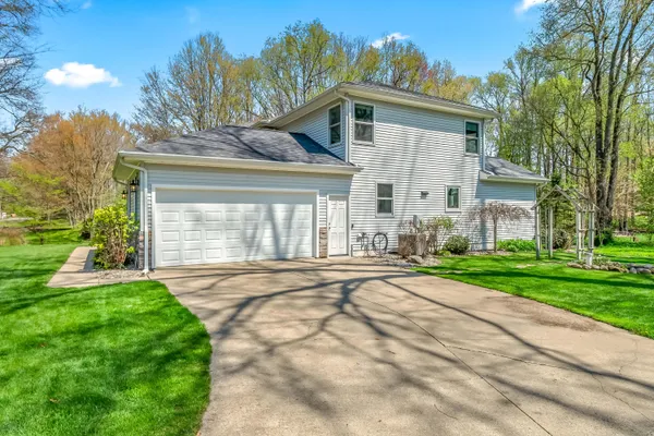 $650,000 | 15660 Kesselwood Trail, Marshall, MI 49068