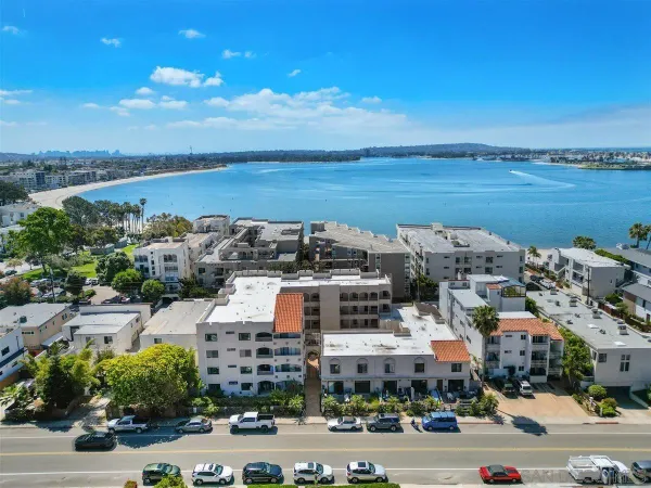 $1,150,000 | 1225 Pacific Beach Drive, Unit 2E, San Diego, CA 92109