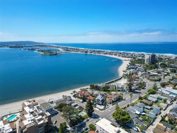 $1,150,000 | 1225 Pacific Beach Drive, Unit 2E, San Diego, CA 92109