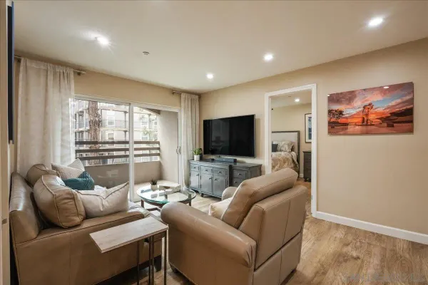 $1,150,000 | 1225 Pacific Beach Drive, Unit 2E, San Diego, CA 92109