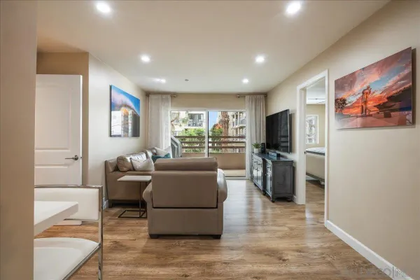 $1,150,000 | 1225 Pacific Beach Drive, Unit 2E, San Diego, CA 92109