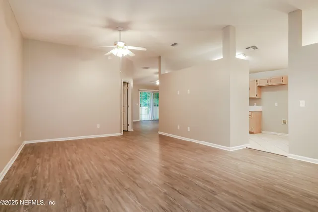 $1,835 | 2856 Tuscarora Trail, Middleburg, FL 32068