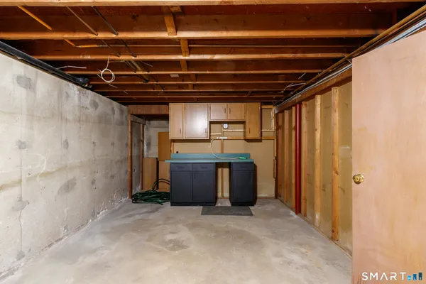 $324,900 | 9 Empire Avenue, Meriden, CT 06450