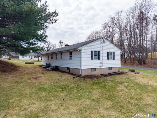 $324,900 | 9 Empire Avenue, Meriden, CT 06450