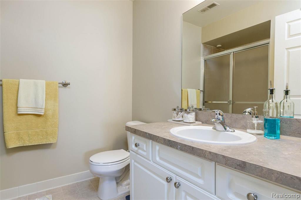 3370 Tremonte Circle, Unit 185 Rochester, MI 48306 - Photo 19 of 33