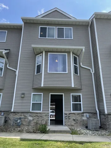 $1,600 | 6032 Park Ridge Road, Unit 6032, Loves Park, IL 61111