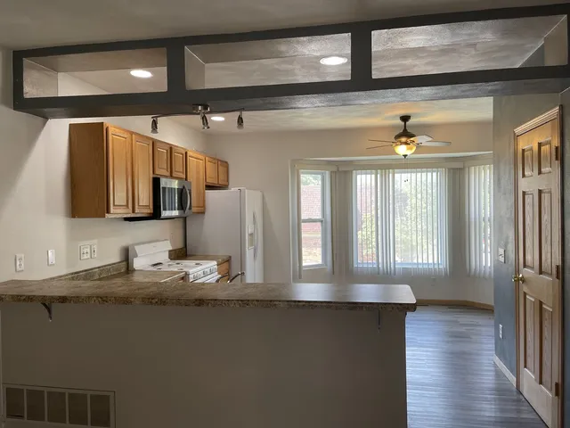 $1,600 | 6032 Park Ridge Road, Unit 6032, Loves Park, IL 61111