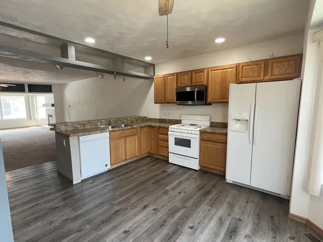 $1,600 | 6032 Park Ridge Road, Unit 6032, Loves Park, IL 61111