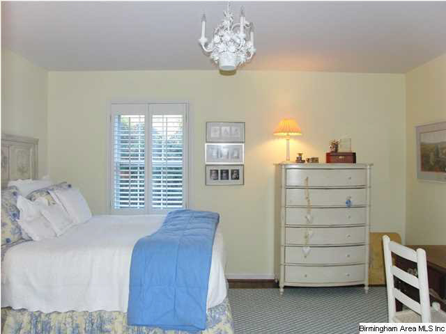101 Pine Ridge Circle Birmingham, AL 35213 - Photo 7 of 32