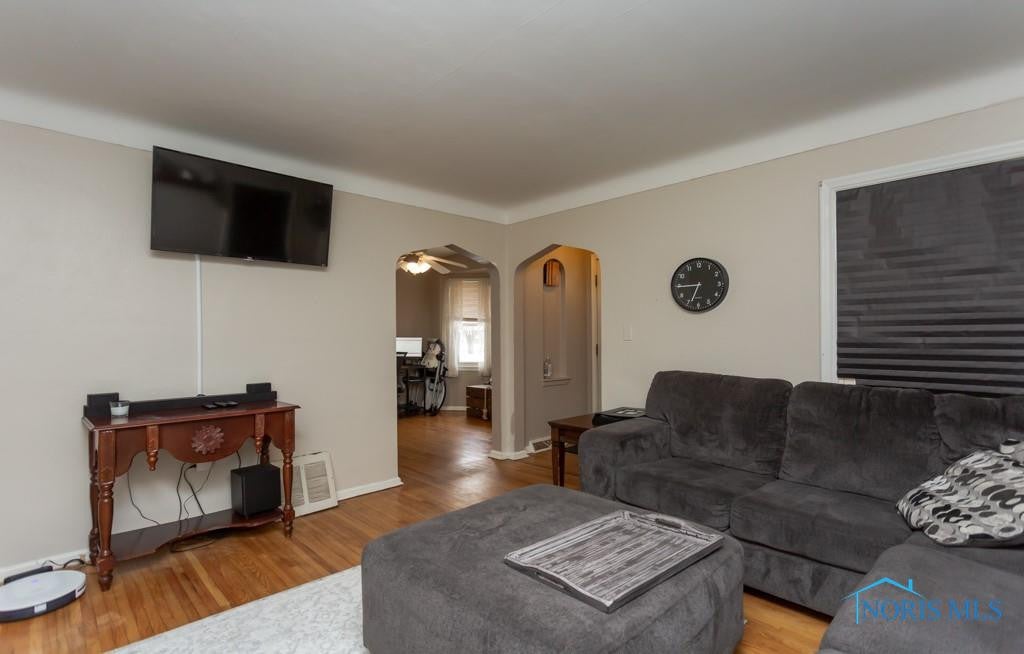 734 Alvison Road Toledo, OH 43612 - Photo 4 of 41 Gallery Image 4