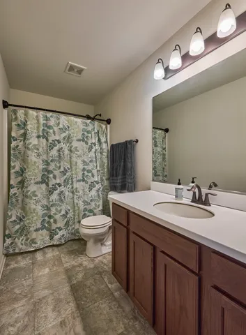 $415,000 | 2732 Woodworth Avenue, Woodstock, IL 60098