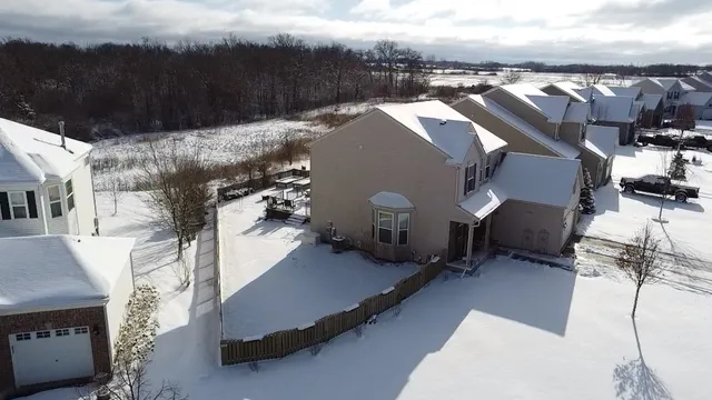 $415,000 | 2732 Woodworth Avenue, Woodstock, IL 60098