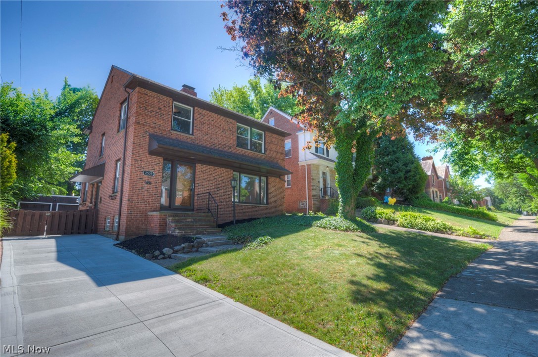 2539 Channing Road Cleveland, OH 44118 - Photo 2 of 35 Gallery Image 2