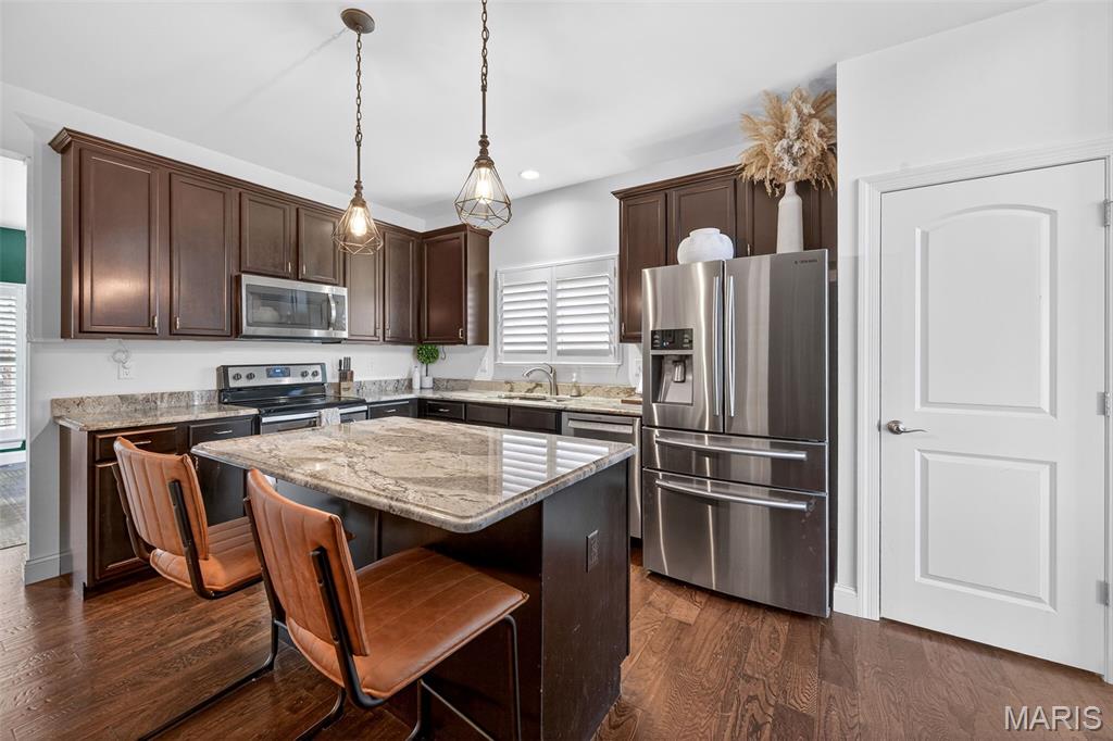 968 Ridgepointe Pl Circle Lake St. Louis, MO 63367 - Photo 8 of 43