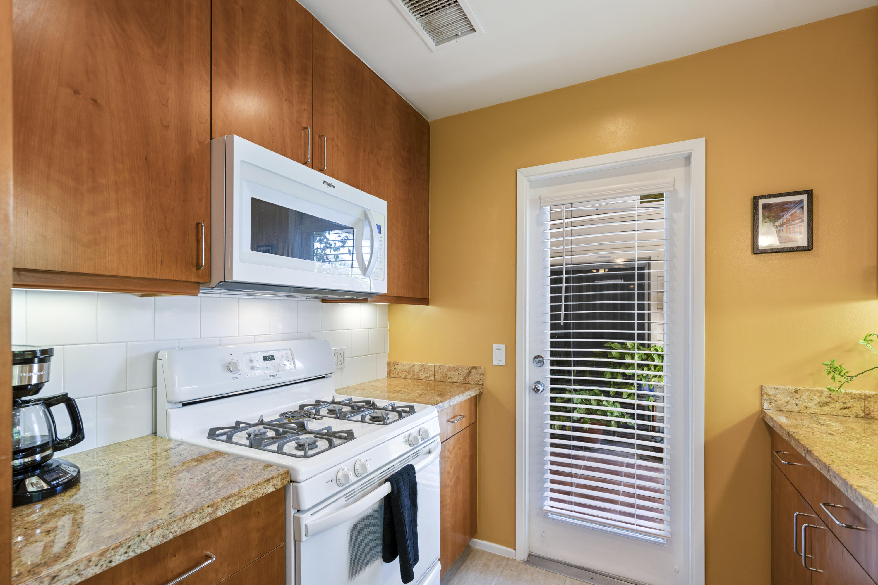 68286 Grandview Avenue Cathedral City, CA 92234 - Photo 17 of 43 3 (2)