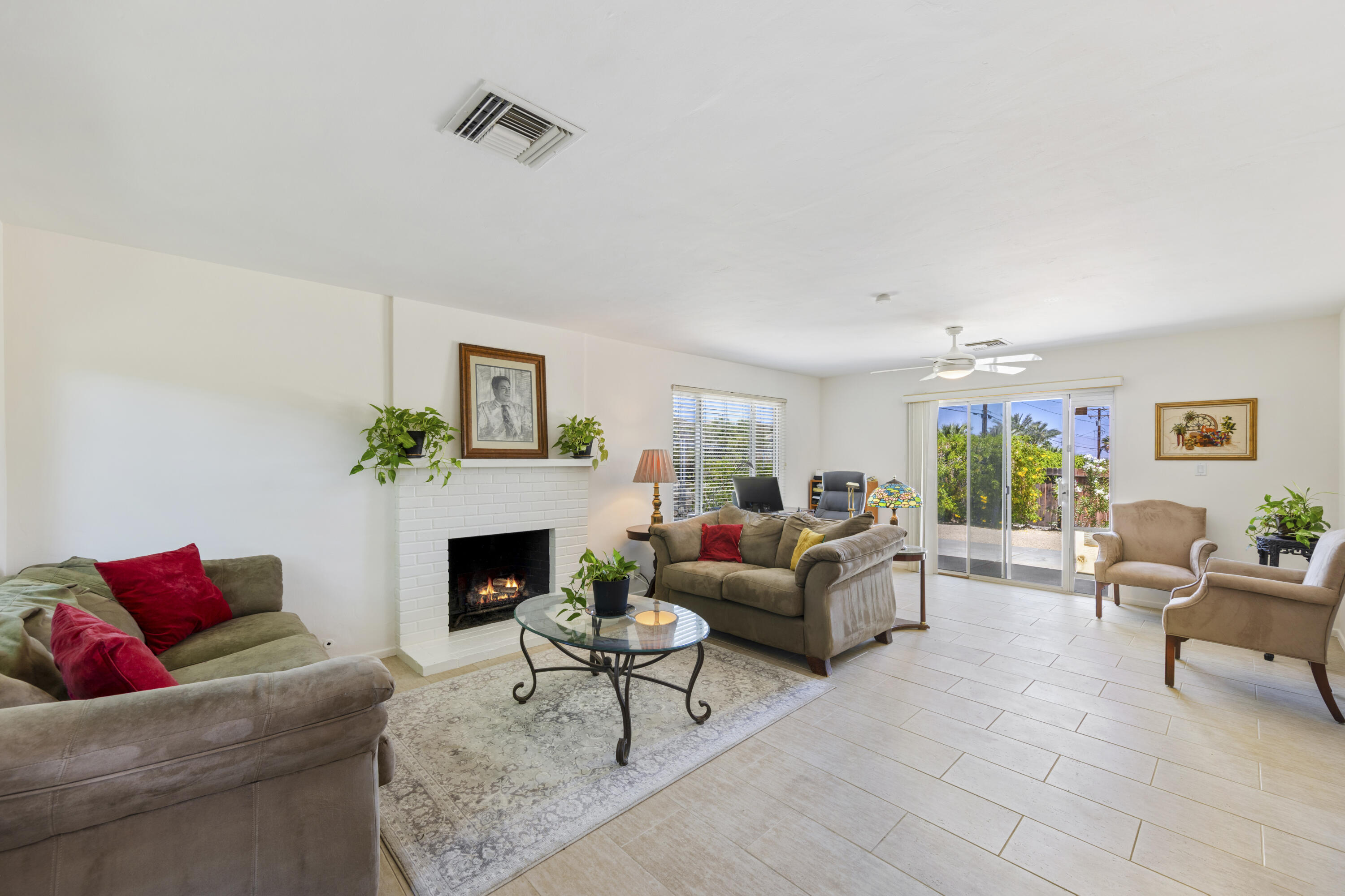 68286 Grandview Avenue Cathedral City, CA 92234 - Photo 3 of 43 2 (2)