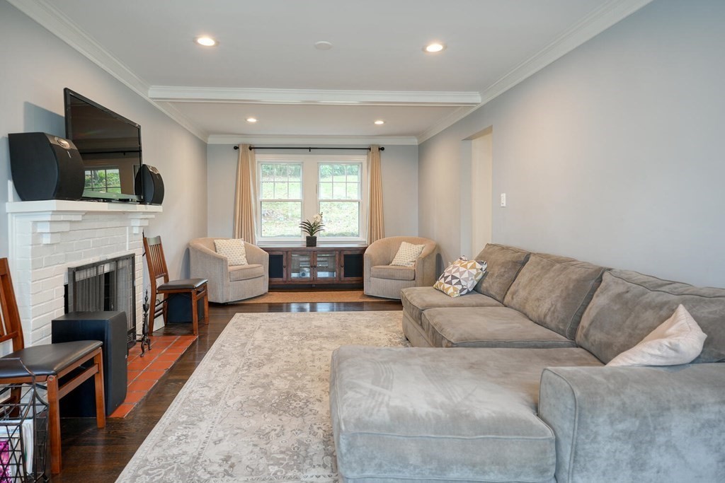 100 Columbia Road Arlington, MA 02474 - Photo 9 of 29 Gallery Image 9