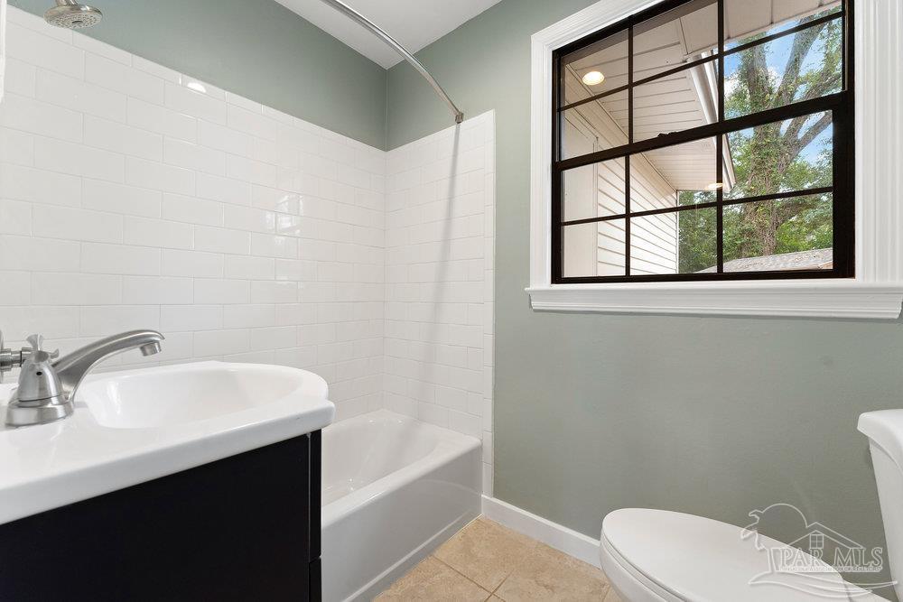 203 Reed Road Pensacola, FL 32507 - Photo 19 of 31