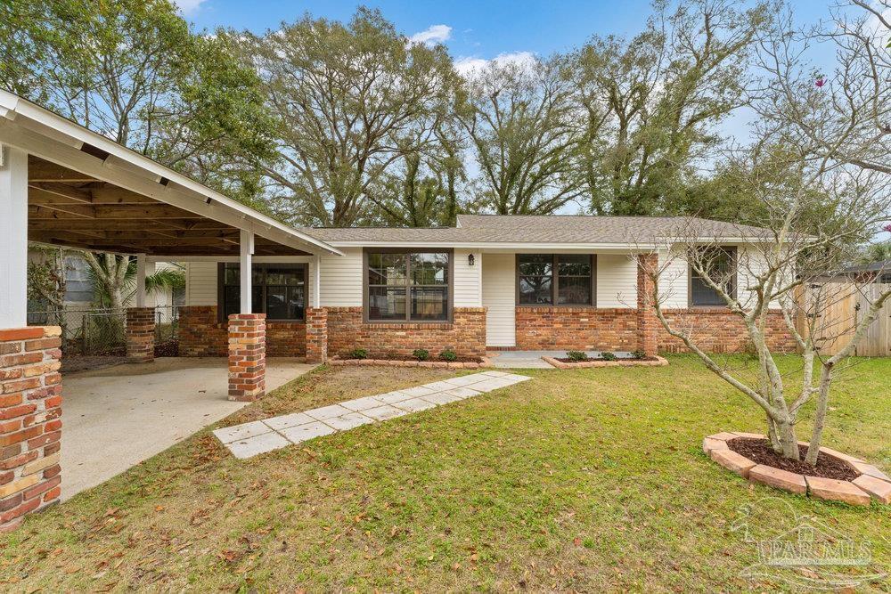 203 Reed Road Pensacola, FL 32507 - Photo 3 of 31