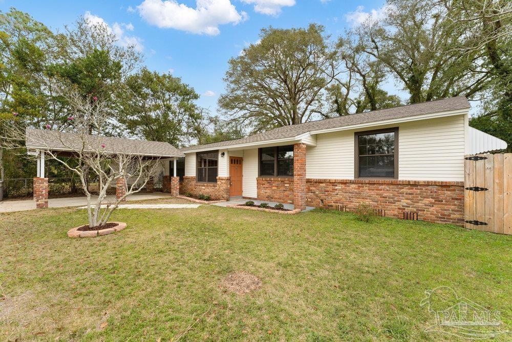 203 Reed Road Pensacola, FL 32507 - Photo 4 of 31