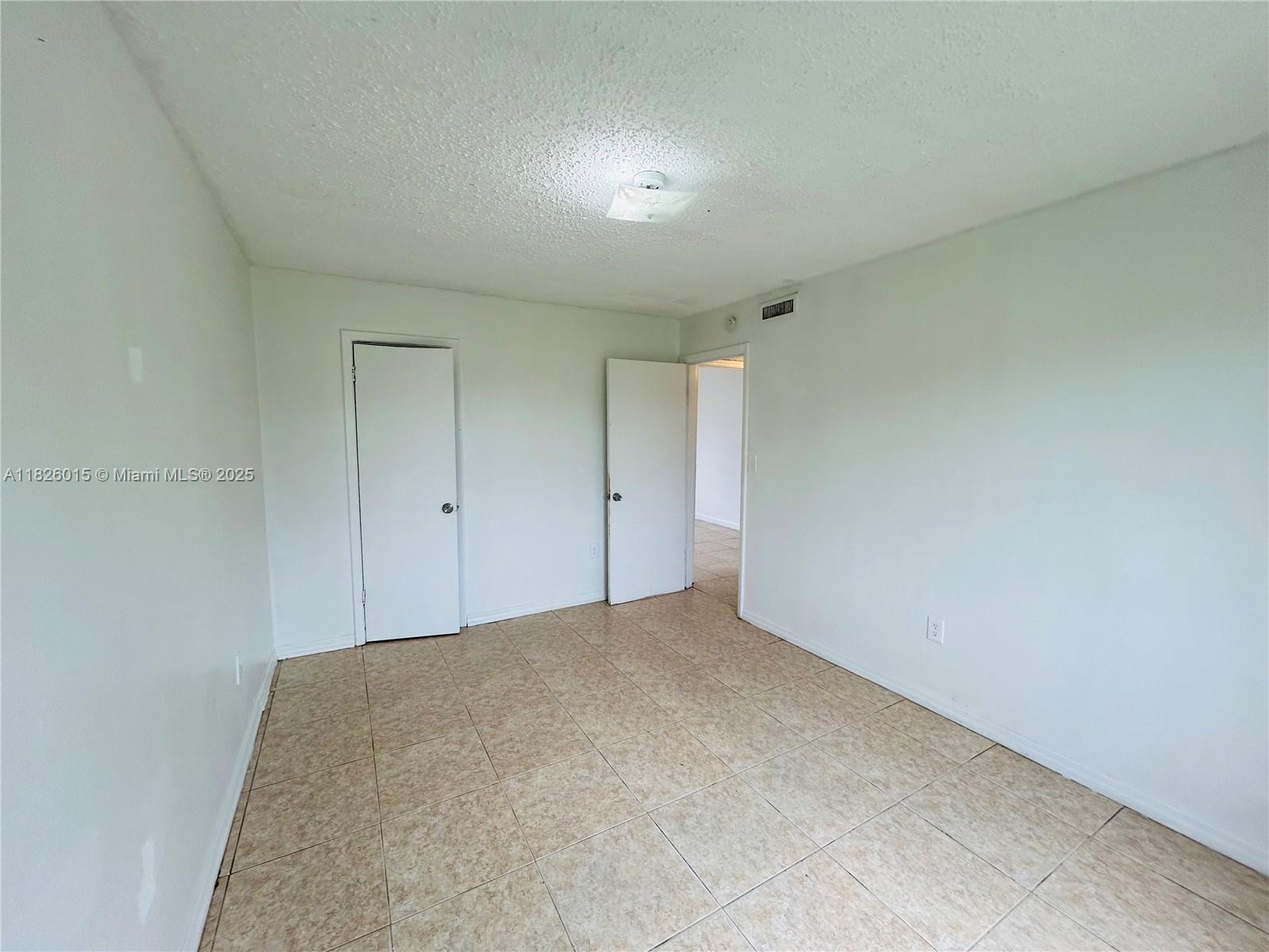 2775-l B L B McLeod Road, Unit B Orlando, FL 32805 - Photo 5 of 13 a view of room