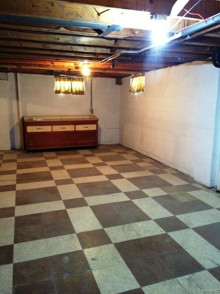 17403 Faulman Road Clinton Township, MI 48035 - Photo 22 of 30 Basement 3.jpg