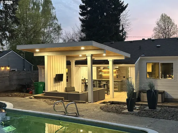 $839,000 | 8444 Southwest 58th Avenue, Portland, OR 97219