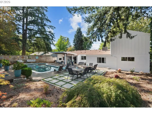 $839,000 | 8444 Southwest 58th Avenue, Portland, OR 97219