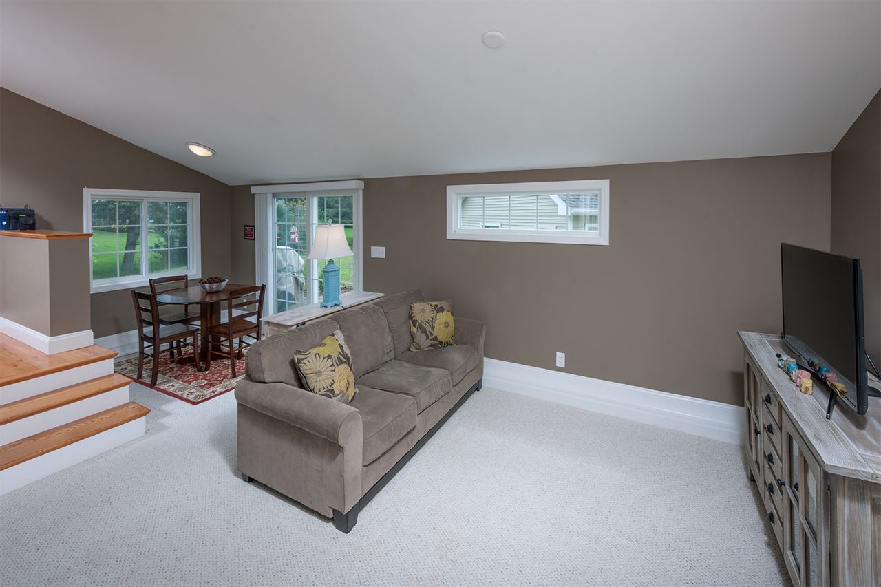 510 Wallis Road Rye, NH 03870 - Photo 11 of 32