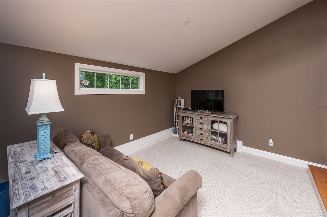 510 Wallis Road Rye, NH 03870 - Photo 10 of 32