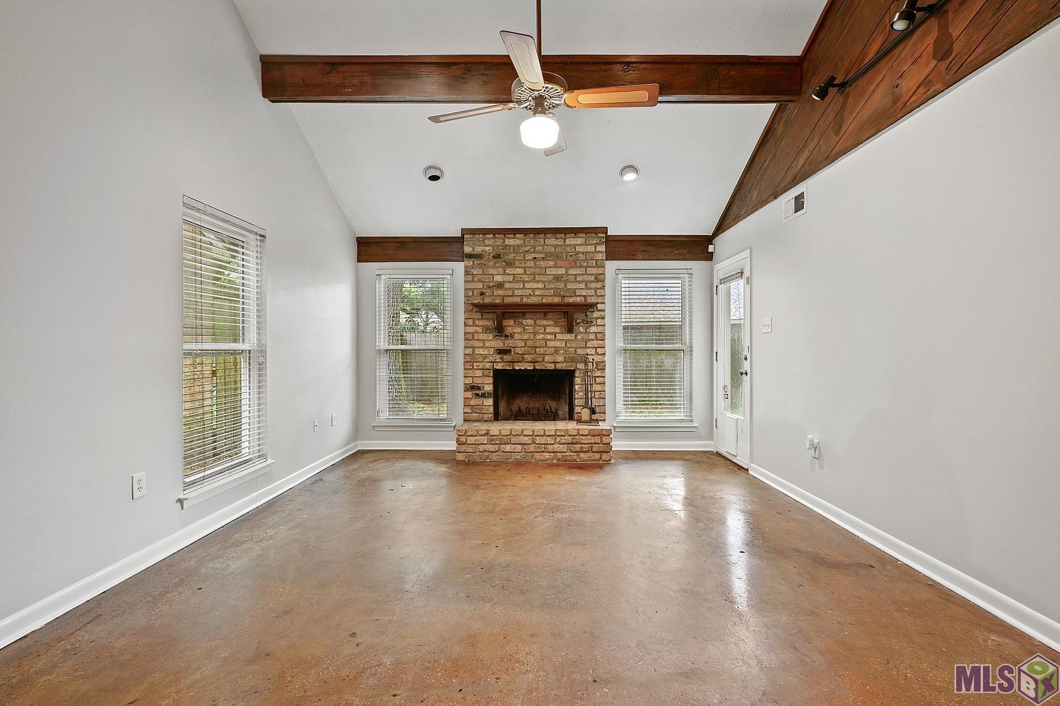 1871 Stonegate Court Baton Rouge, LA 70815 - Photo 2 of 9 Gallery Image 2