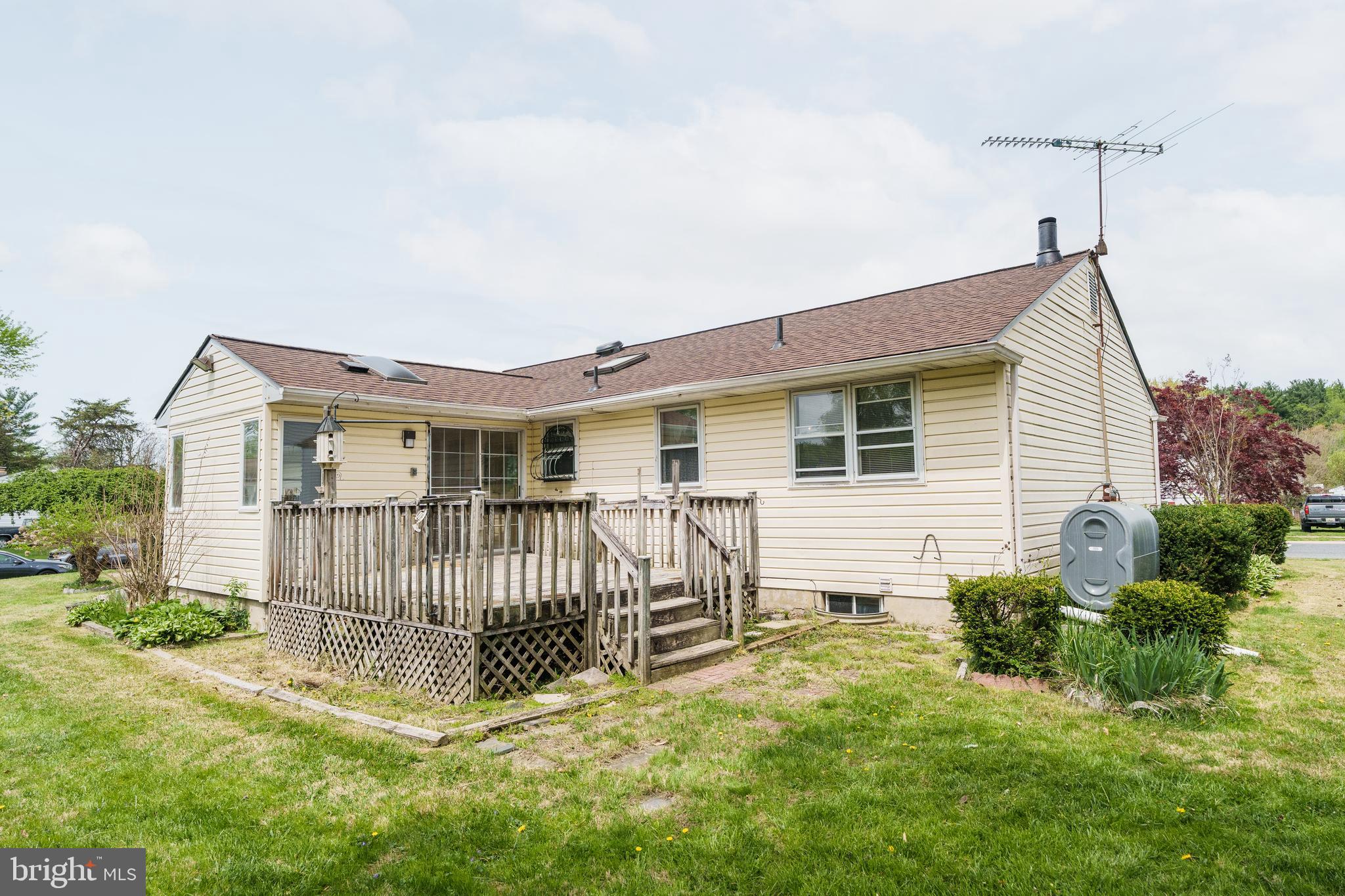 112 Park Towne Drive Elkton, MD 21921 - Photo 17 of 18 a view of a house with backyard and porch