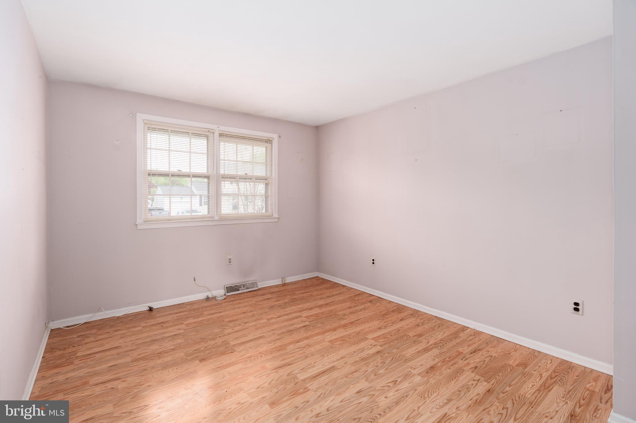 112 Park Towne Drive Elkton, MD 21921 - Photo 9 of 18 an empty room with a window