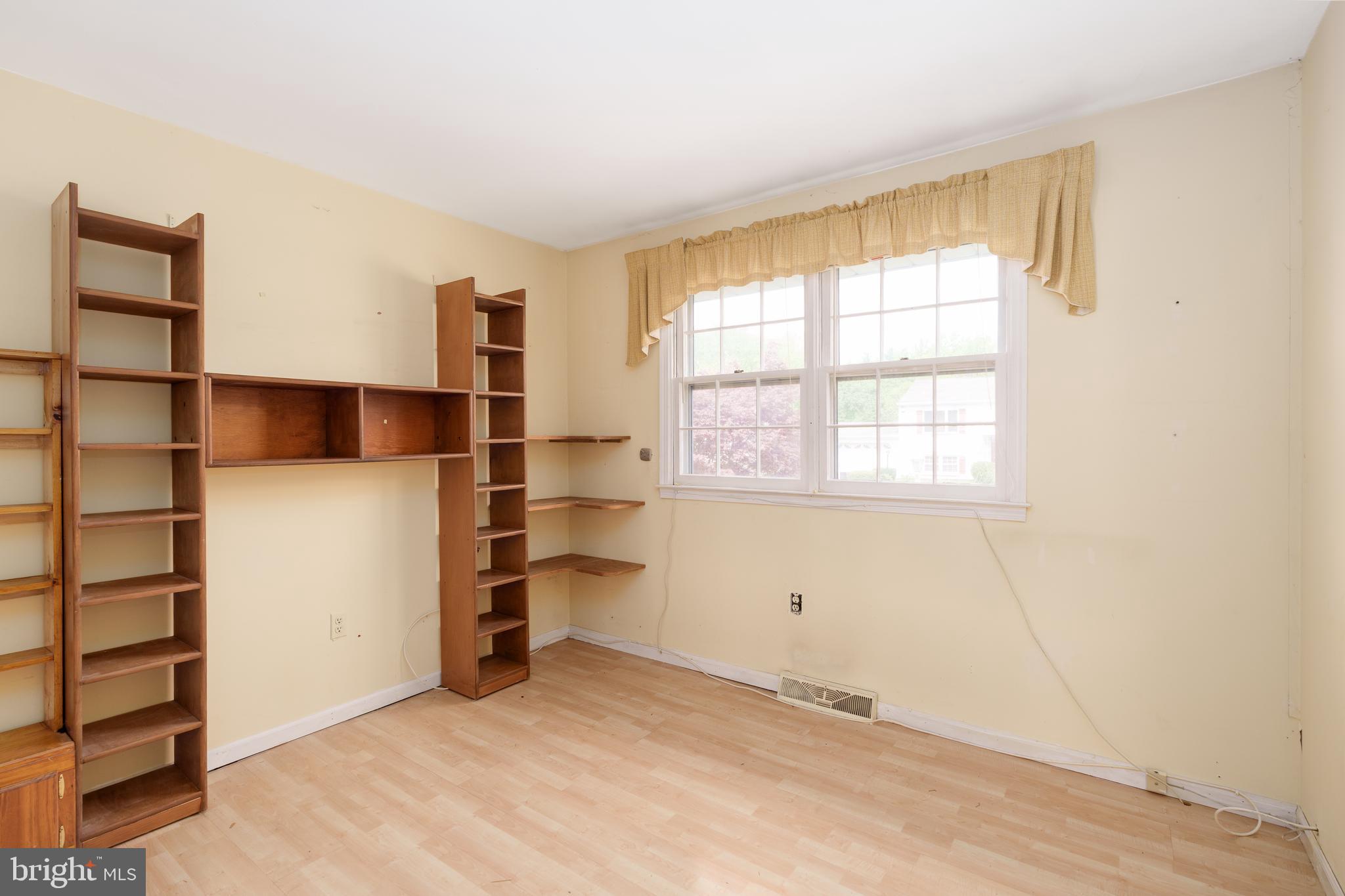 112 Park Towne Drive Elkton, MD 21921 - Photo 10 of 18 an empty room with walk in closet and window