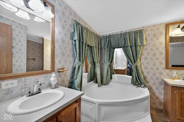 $269,900 | 2540 South Meridian Road, Mitchell, IN 47446