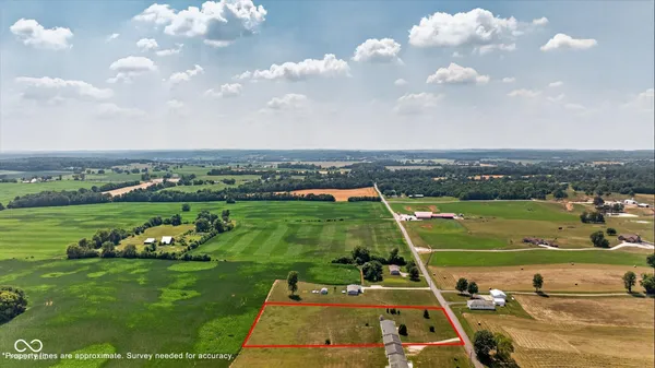 $269,900 | 2540 South Meridian Road, Mitchell, IN 47446