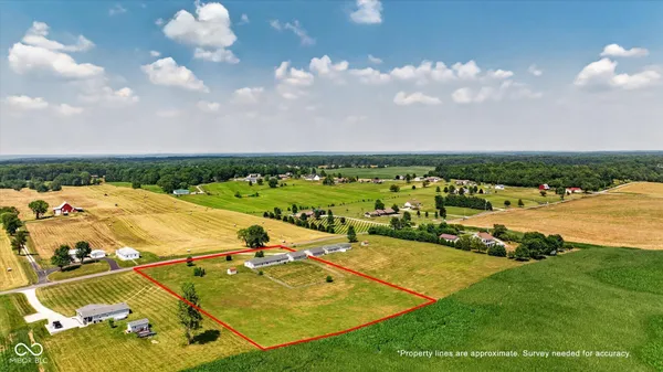 $269,900 | 2540 South Meridian Road, Mitchell, IN 47446