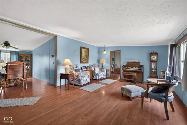 $269,900 | 2540 South Meridian Road, Mitchell, IN 47446