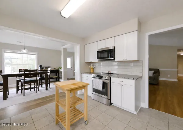 $329,999 | 107 Newhan Lane, Jacksonville, NC 28546