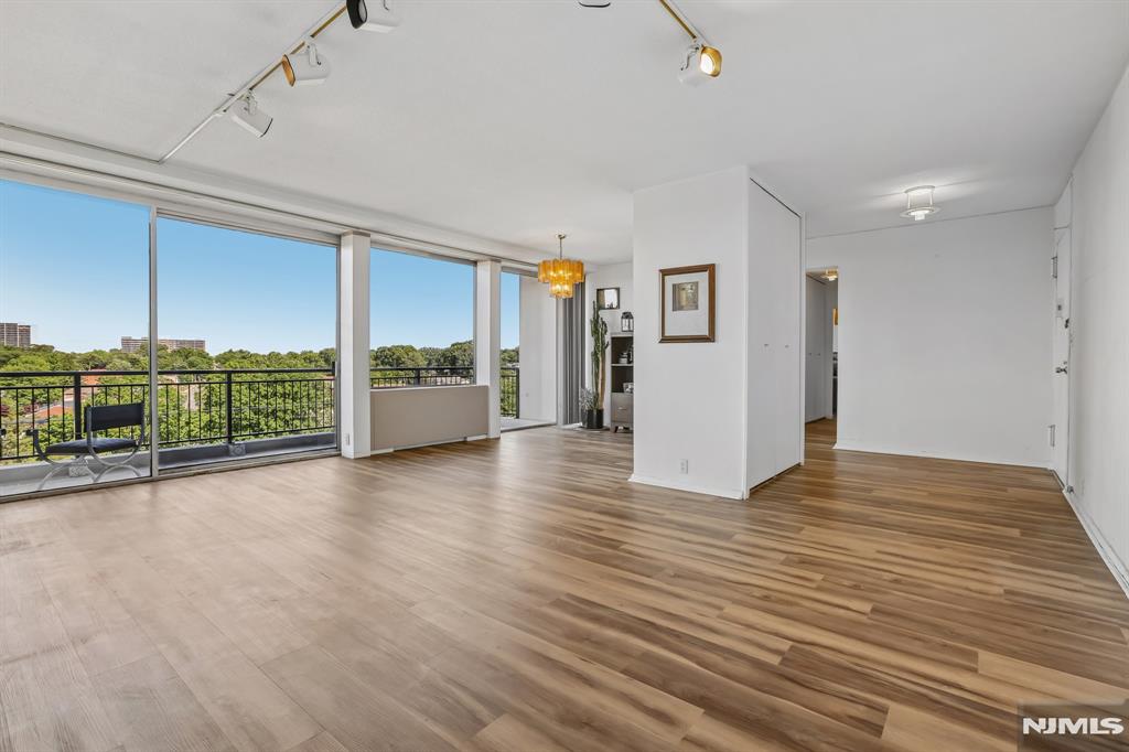 3 Horizon Road, Unit 1021 Fort Lee, NJ 07024 - Photo 1 of 20