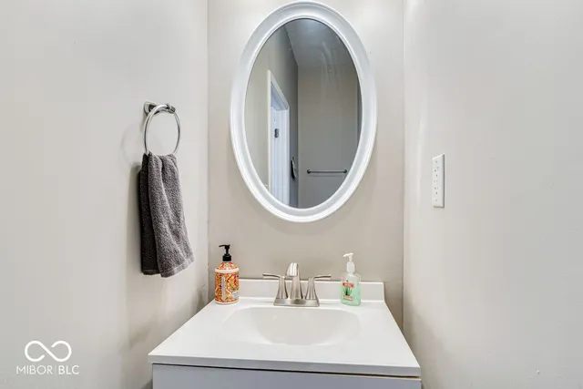 $337,500 | 922 Iowa Street, Indianapolis, IN 46203