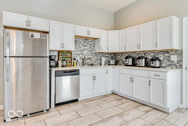 $337,500 | 922 Iowa Street, Indianapolis, IN 46203