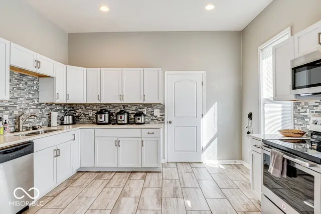 $337,500 | 922 Iowa Street, Indianapolis, IN 46203