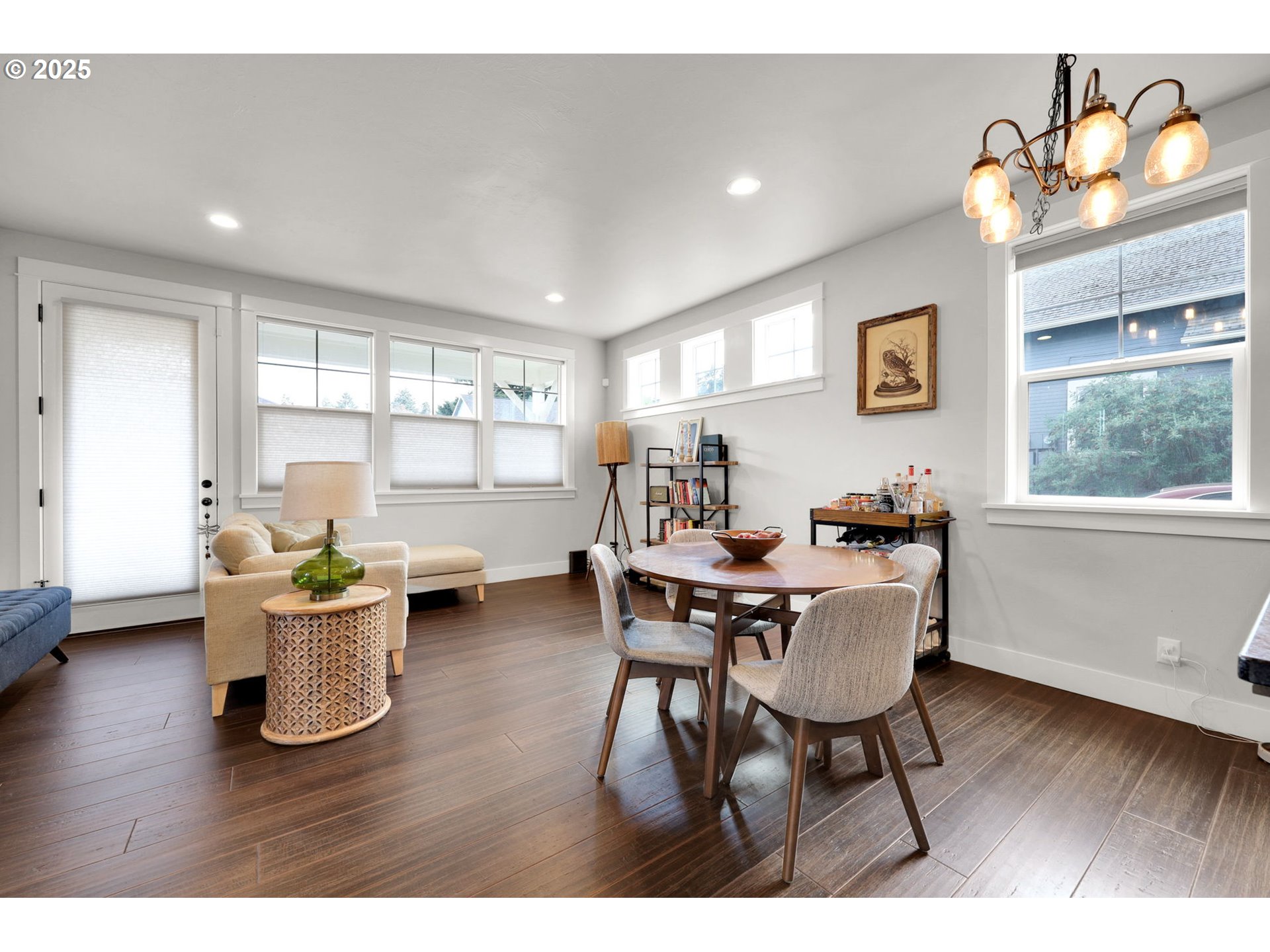 2819 Adams Street Eugene, OR 97405 - Photo 15 of 44 a living room with furniture and window