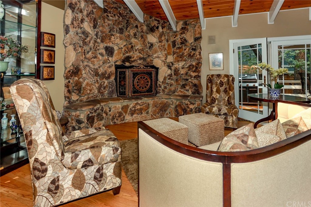 42585 Constellation Drive Big Bear Lake, CA 92315 - Photo 11 of 54