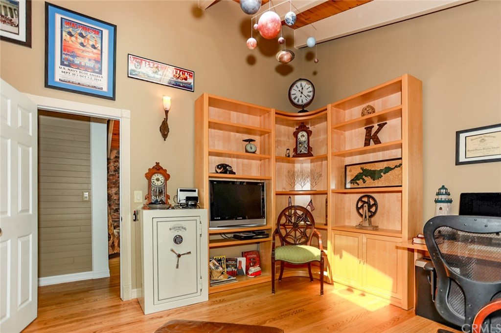 42585 Constellation Drive Big Bear Lake, CA 92315 - Photo 31 of 54